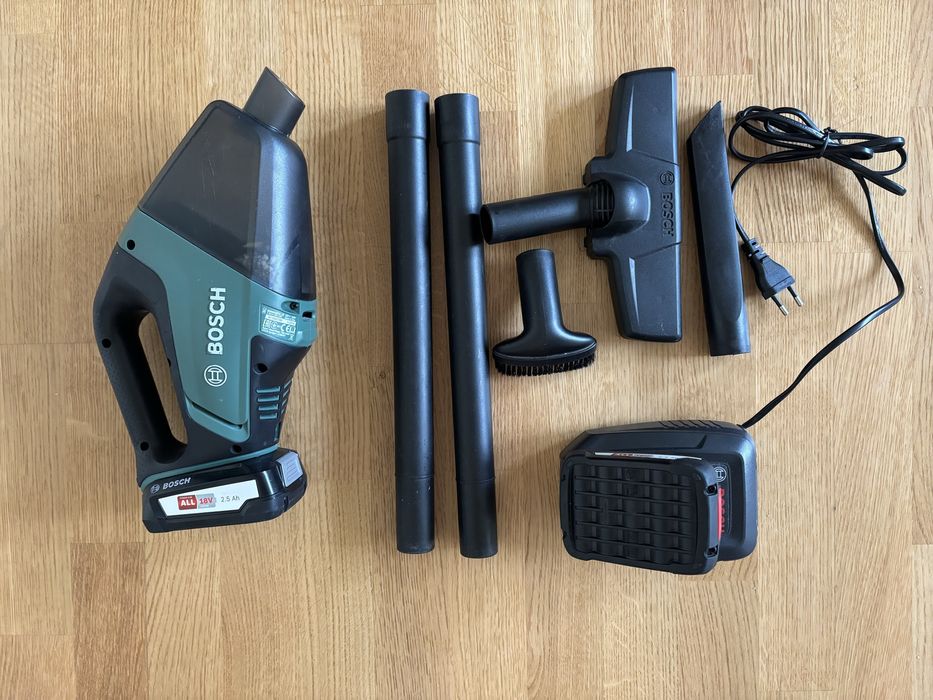 Aspirator de mână Bosch