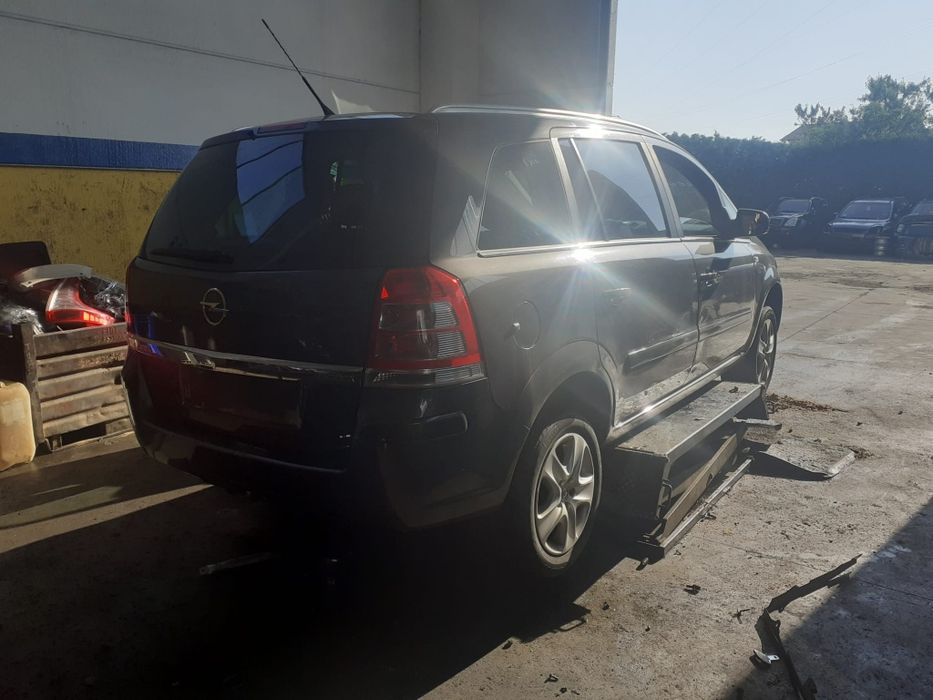 Piese Opel zafira b