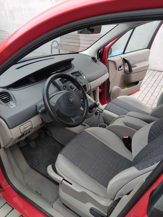 Vand Renault Grand Scenic 1.6 benzina 7 locuri