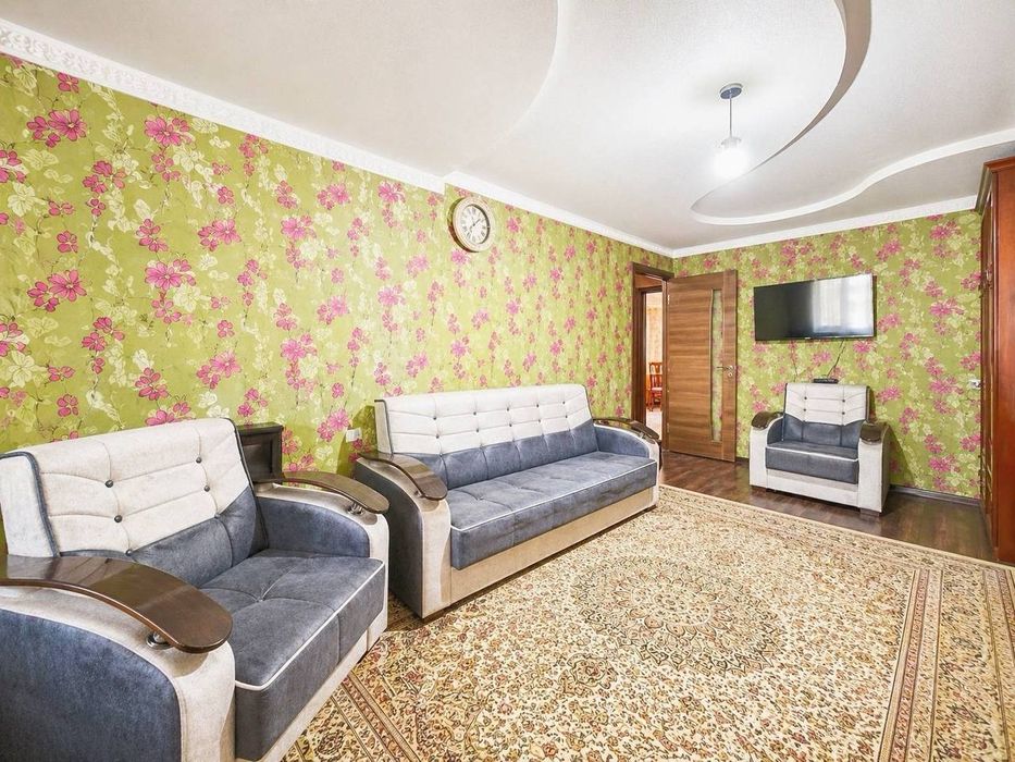 Продается 3х ком квартира, ориентир: метро БИЙ KFC, 68м²