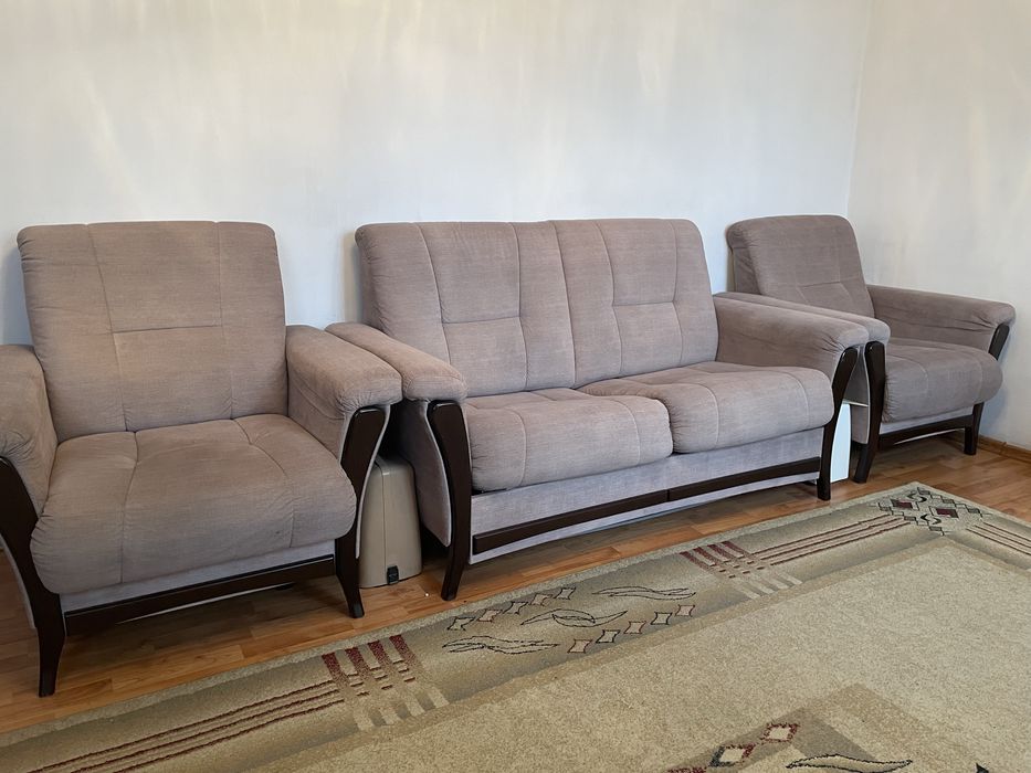 Продам диван с кресломи