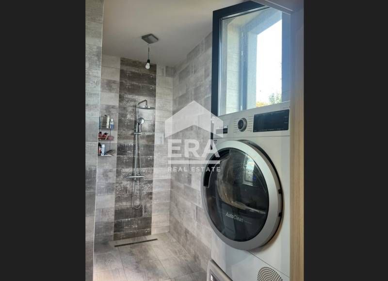 Продава се Къща в Варна, м-т Траката - 328 кв.м за 1951 €/кв.м - Снимка #11