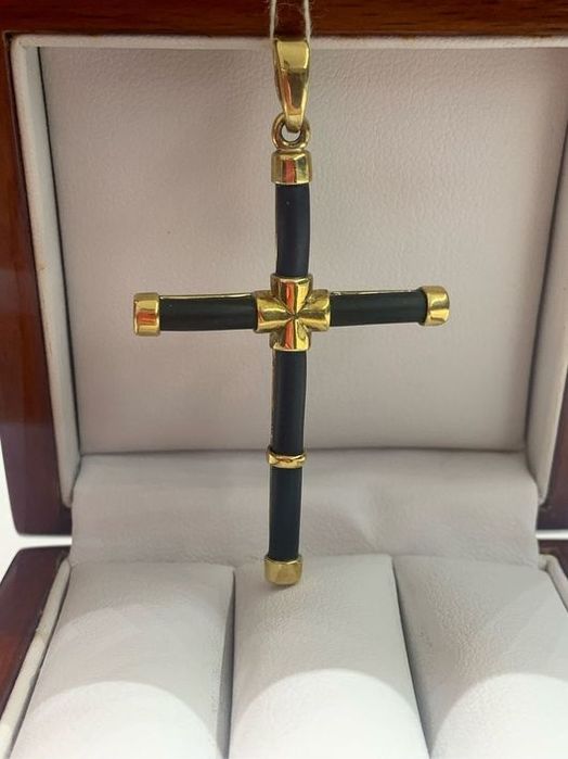 Продам золотой крест