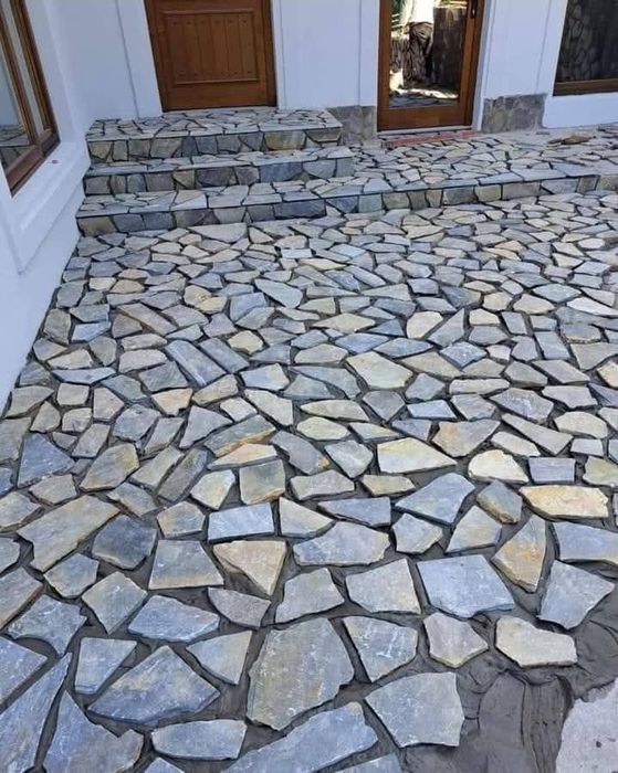 Vând piatra naturala asiguram montaj și transport