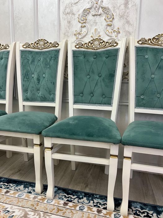 Продается обеденный (овальный) стол (трансформер) со стулями