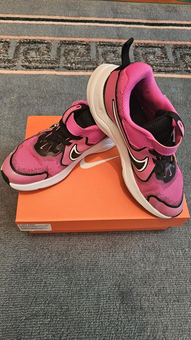 Adidasi NIKE fete măsura 33