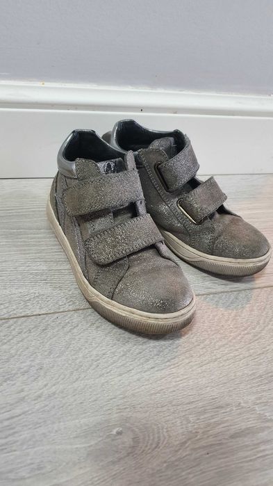 Продам детские ботинки для девочки, кожа