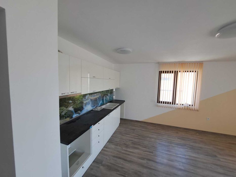 Продава се Тристаен апартамент в к.к. Св.Св. Константин и Елена - 100 кв.м за 2200 €/кв.м - Снимка #9