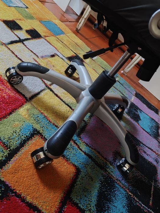 Компьютерное кресло