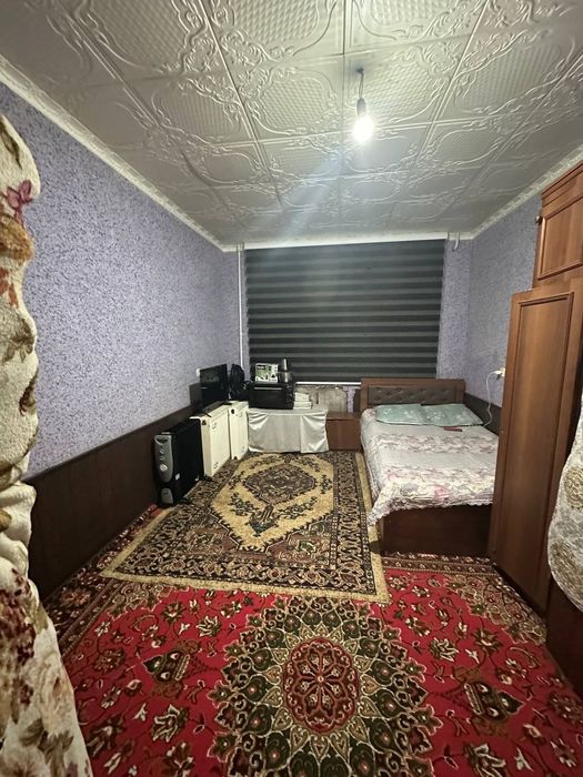 Srochna Gazalnekntda naxalfkada 3 domdaUy sotiladi 2 xonalik