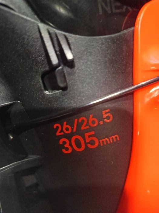 Clăpari schiuri noi