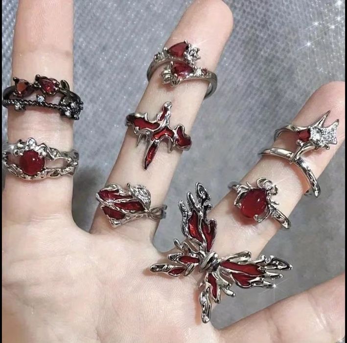 Голям ломплект тренди сет 34 пръстена за 3€ всички Y2K / alt / gothic style