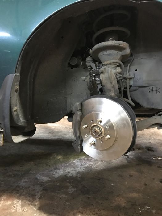 Хонда Сивик 2002 година 1600 кубика 110 коня 3 врати