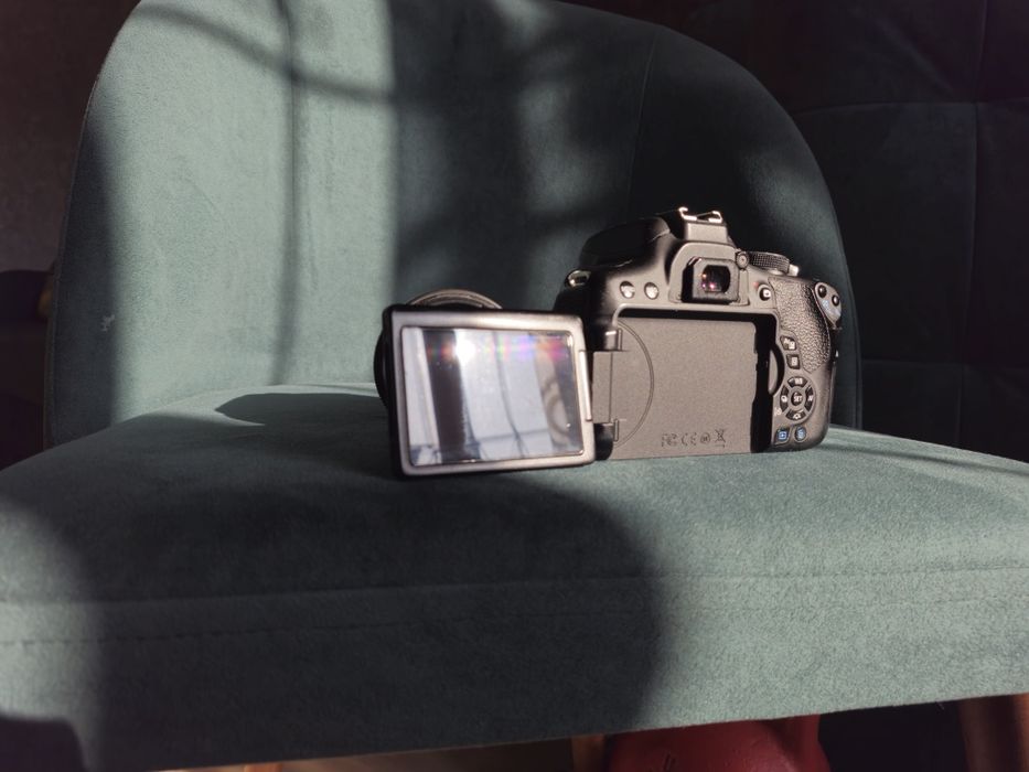 Canon 750D фотоаппарат