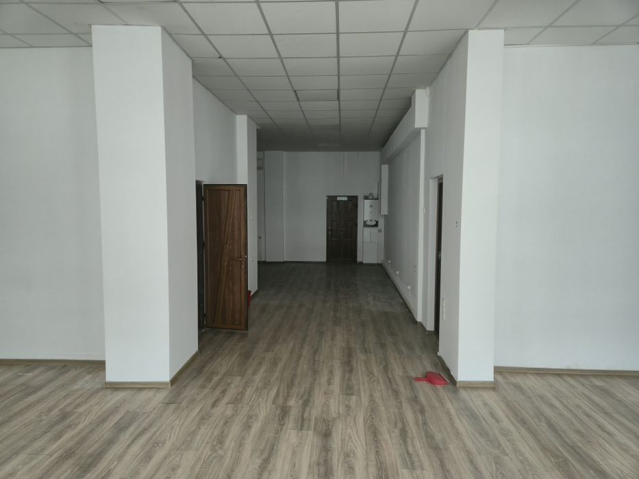 Spațiu comercial de închiriat