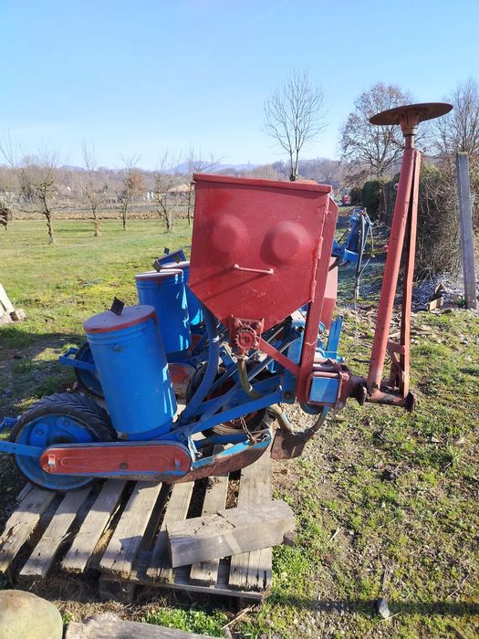 Semănătoare porumb SPC – 4 rânduri – stare foarte bună