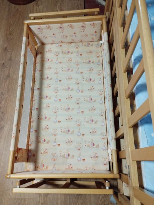 Pătuț și balansoar