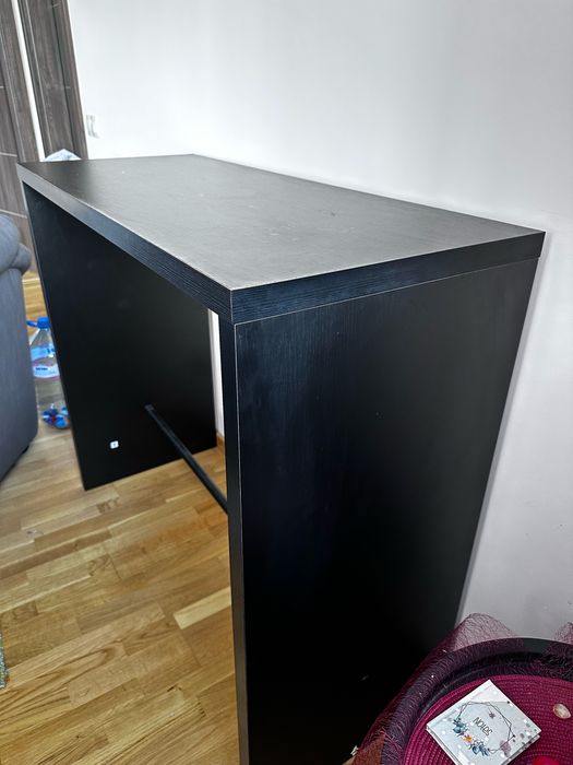 Бар маса с два стола