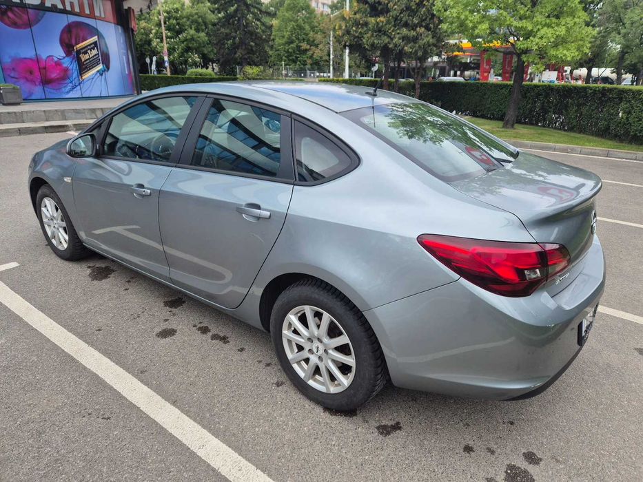 Astra J 1.6 ГАЗ нова от България