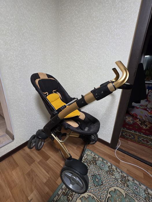 Детская коляска 3 в 1