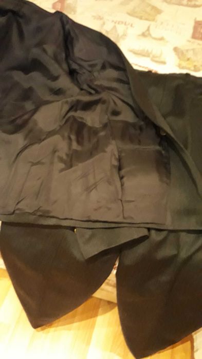 Мъжки Костюм Шит По Индивидуална Поръчка