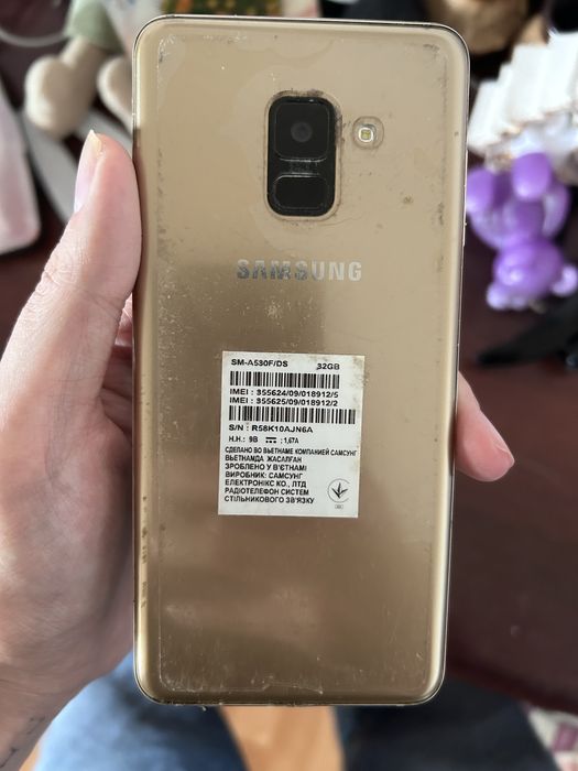 Samsung A8 в хорошем состоянии 20000