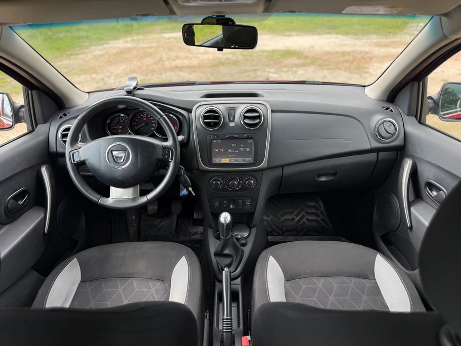 Dacia Sandero Stepway / 2016 / Full