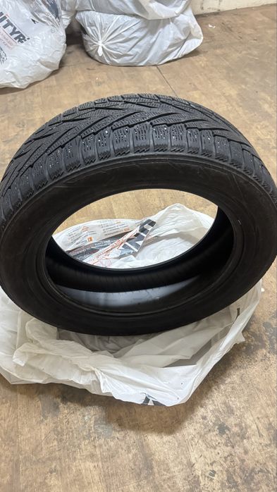 Резина зима NOKIAN 235/55/19