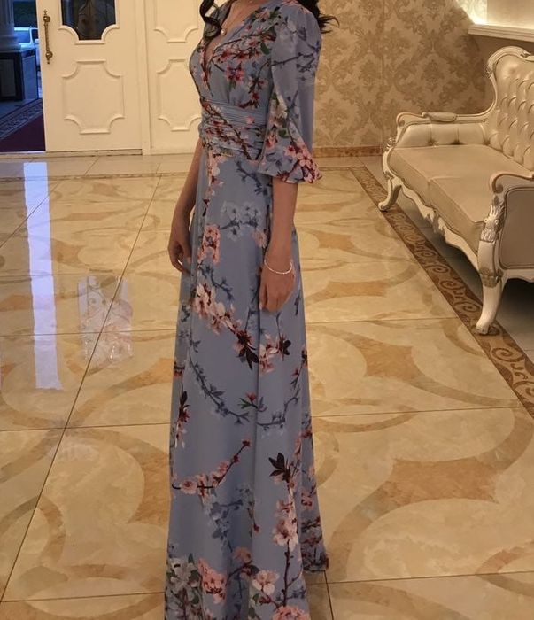 Шикарное вечернее платье