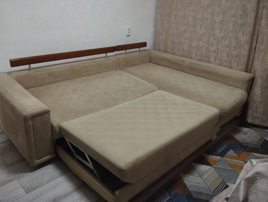 Угловой диван срочно