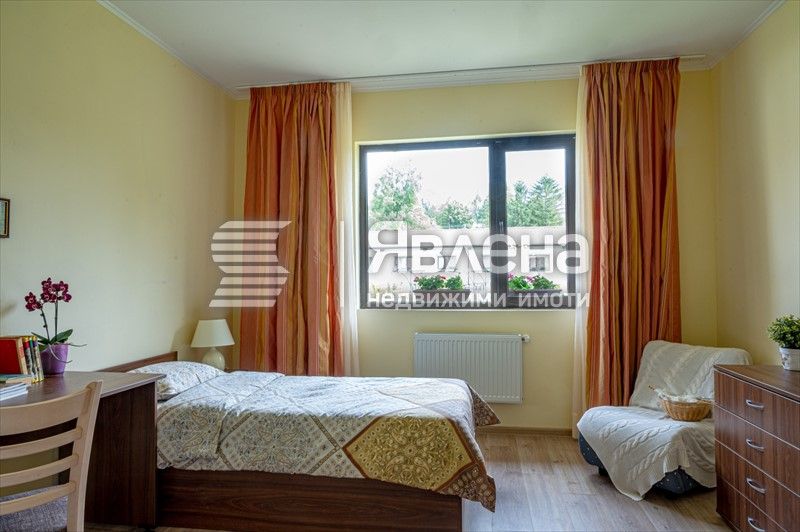 Продава се Магазин в Априлци - 2500 кв.м за 700 €/кв.м - Снимка #10