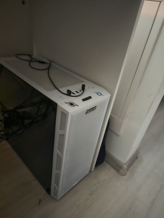 PC Gaming, Ryzen 5 5600X, 32 GB RAM 3200 Mhz, RTX  4060 + monitor 144