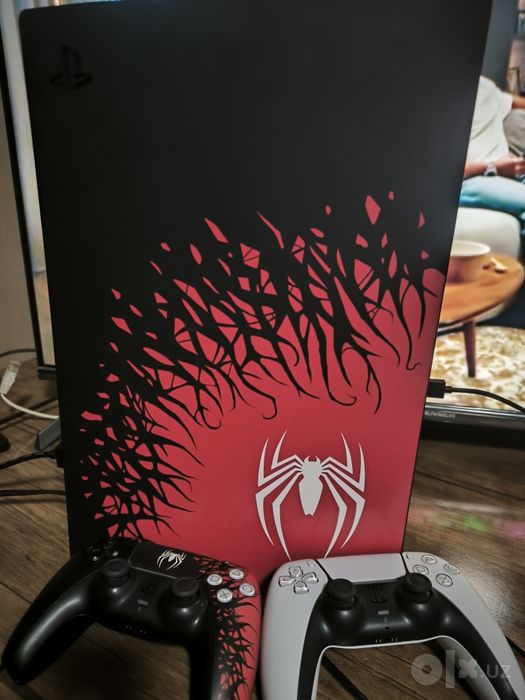 PS5  дискаводли сотилади 2 та оригинал пулти бор