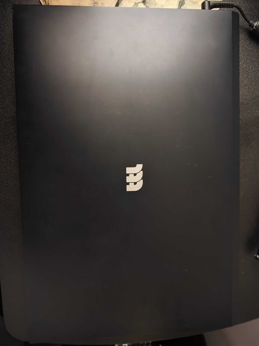 Лаптоп 15.6" Full HD | i3-8130U | 2x8GB Ripjaws | 240GB SSD | Clevo