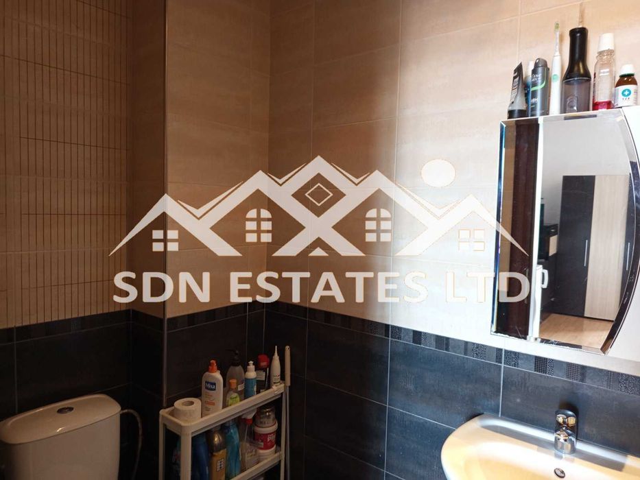 Продава се напълно обзаведено студио в идеалния център на Казанлък