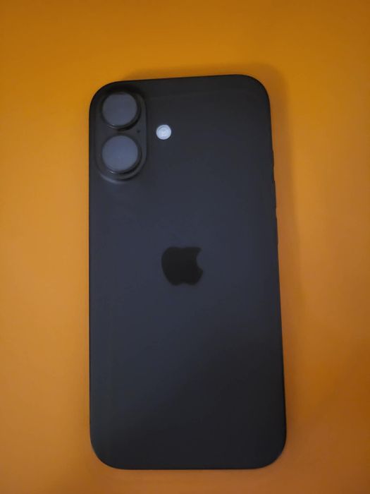 Telefon IPhone 16