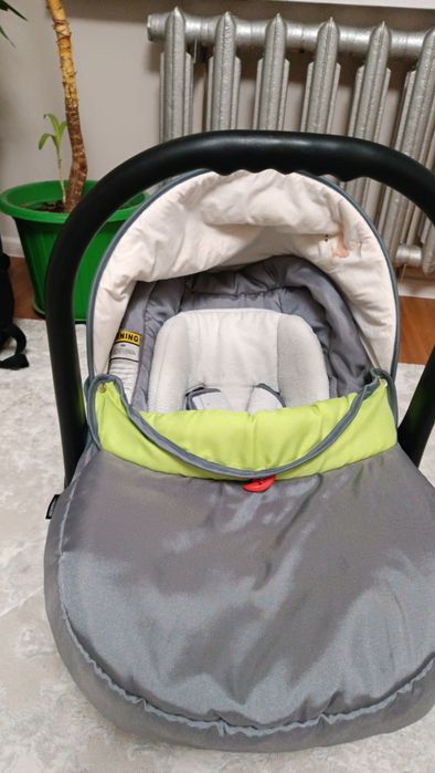 Автолюлька детская