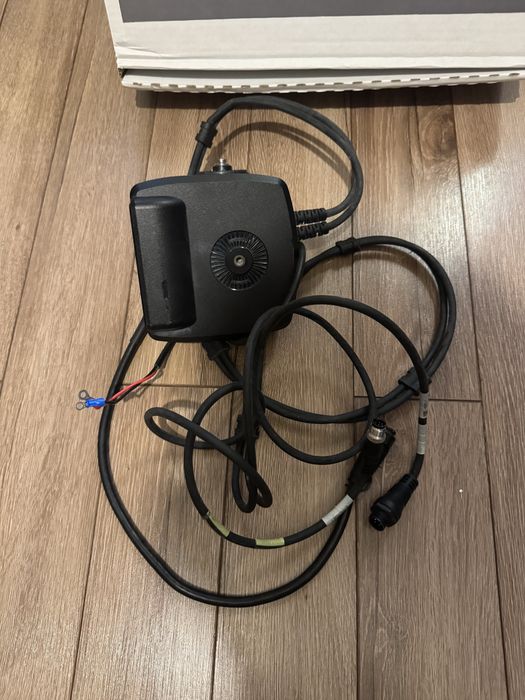 Vand Targhet  Lock adapter kit  + HUMMINBIRD MEGA LIVE 2