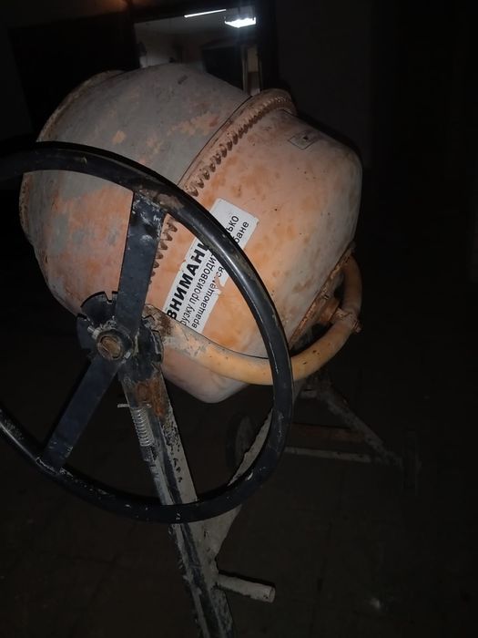 Продам бетономешалку 160л