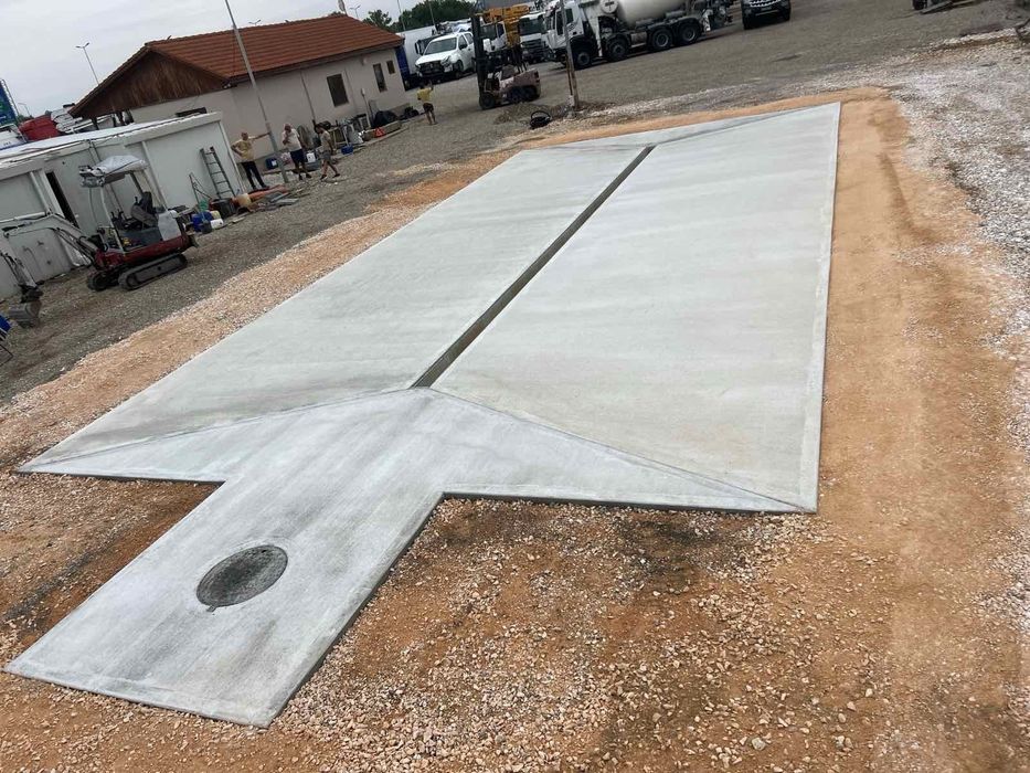 Багери, бетон, изкопи, пътища, права обратна вода, септични ями.