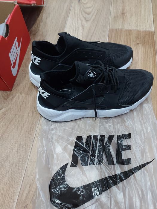 Продам мужские кроссовки