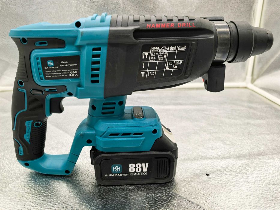 Set scule electrice 88V cu acumulator 4 piese 799 lei