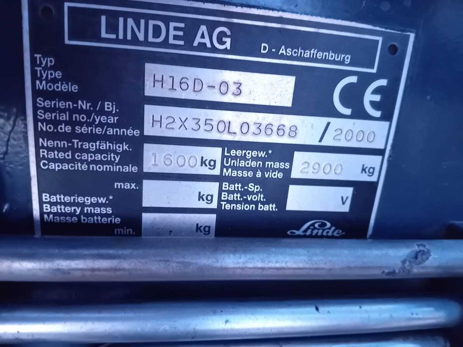 Se vinde STIVUITOR LINDE din 2000