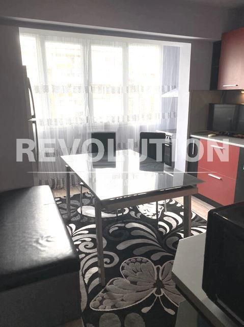 Дава се под наем Тристаен апартамент в Варна, Левски - 90 кв.м за 700 € - Снимка #7