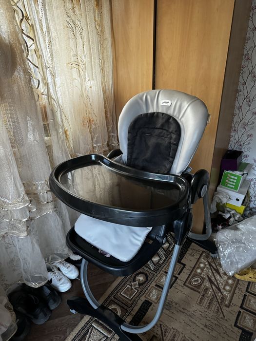 Продам столик для кормления