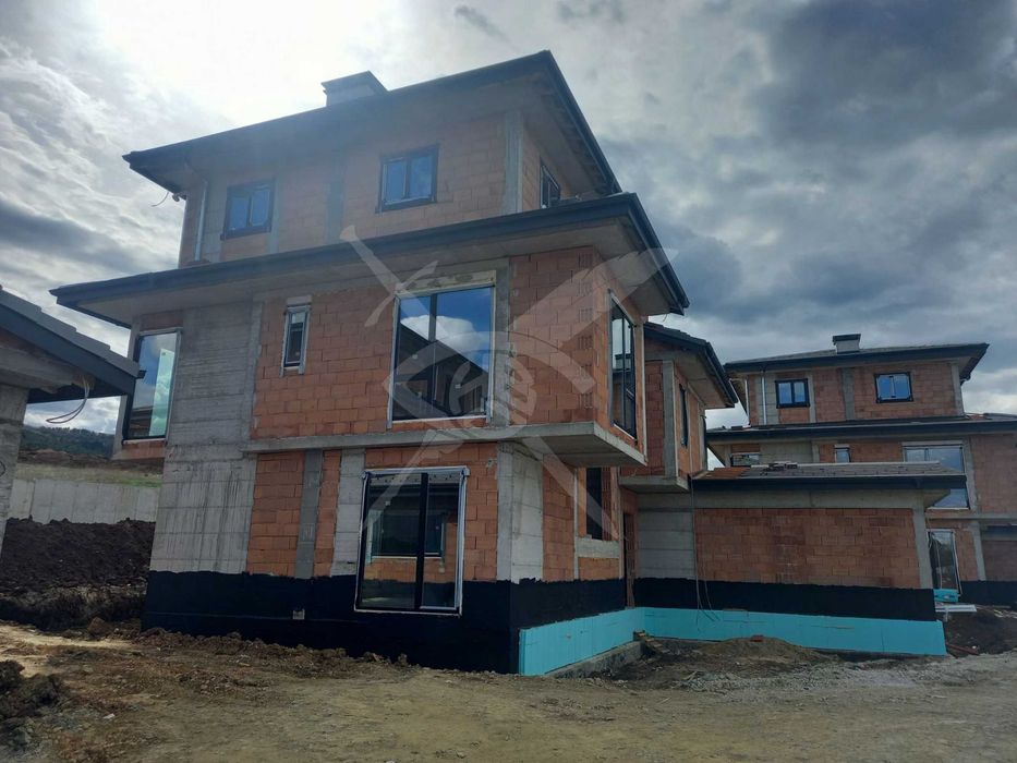 Продава се Къща в с. Лозен, Област София-град - 300 кв.м за 2750 €/кв.м - Снимка #6