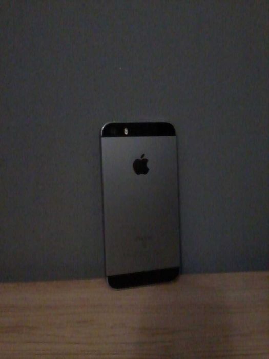 apple iphone 5se 32GB