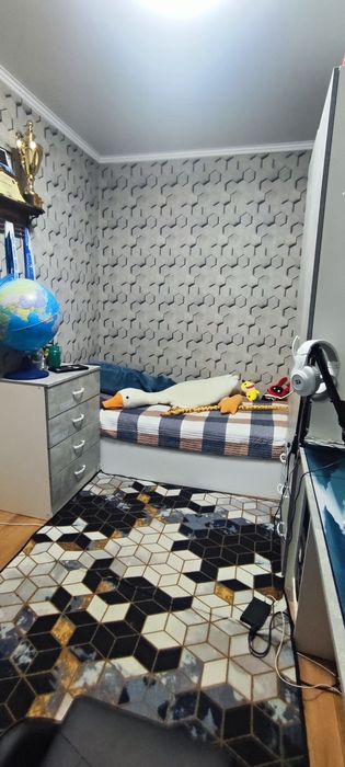 Продам 2-х комнатную квартиру , район элеватора