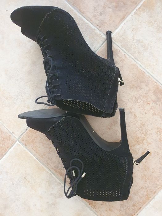 Дамски обувки  с токчета номер 38