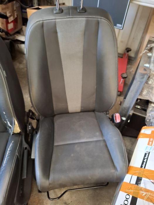 Scaune Megane 3 semipiele bose edition
